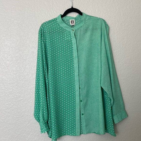 Anne Klein Tops - Anne Klein Green Gauzy Blouse
